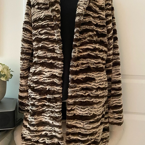 Pre-owned Adrienne Landau Faux Fur Brown Coat/Jacket, size M - Picture 2 of 15